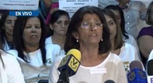 Enfermeras de Caracas rechazan aumento salarial realizado por el régimen de Maduro #16Oct (Video)
