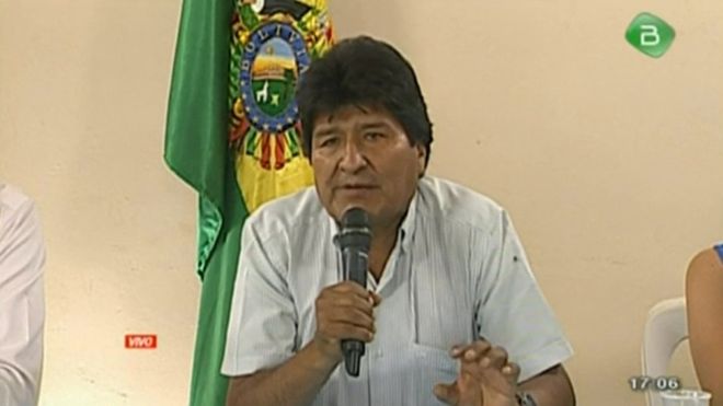Morales arremete contra misión electoral de la OEA tras renunciar