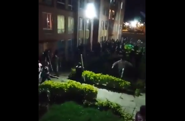 Denuncian saqueos a residencias de Bogotá durante disturbios (Videos)