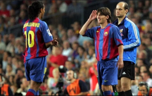 Ronaldinho: Messi podría jugar hasta los 50 años por su calidad única