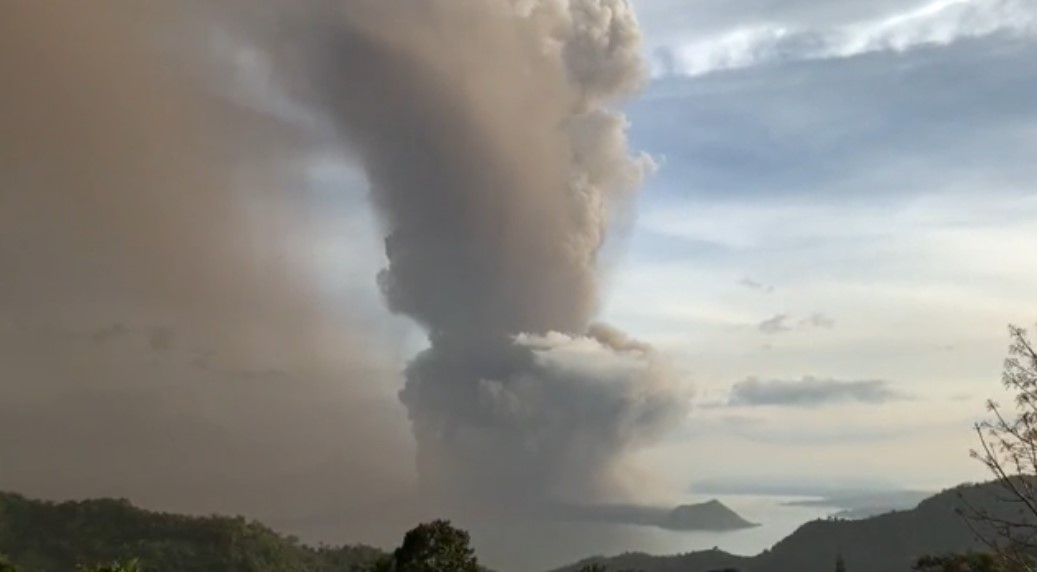 Filipinas en estado de alerta por el volcán Taal
