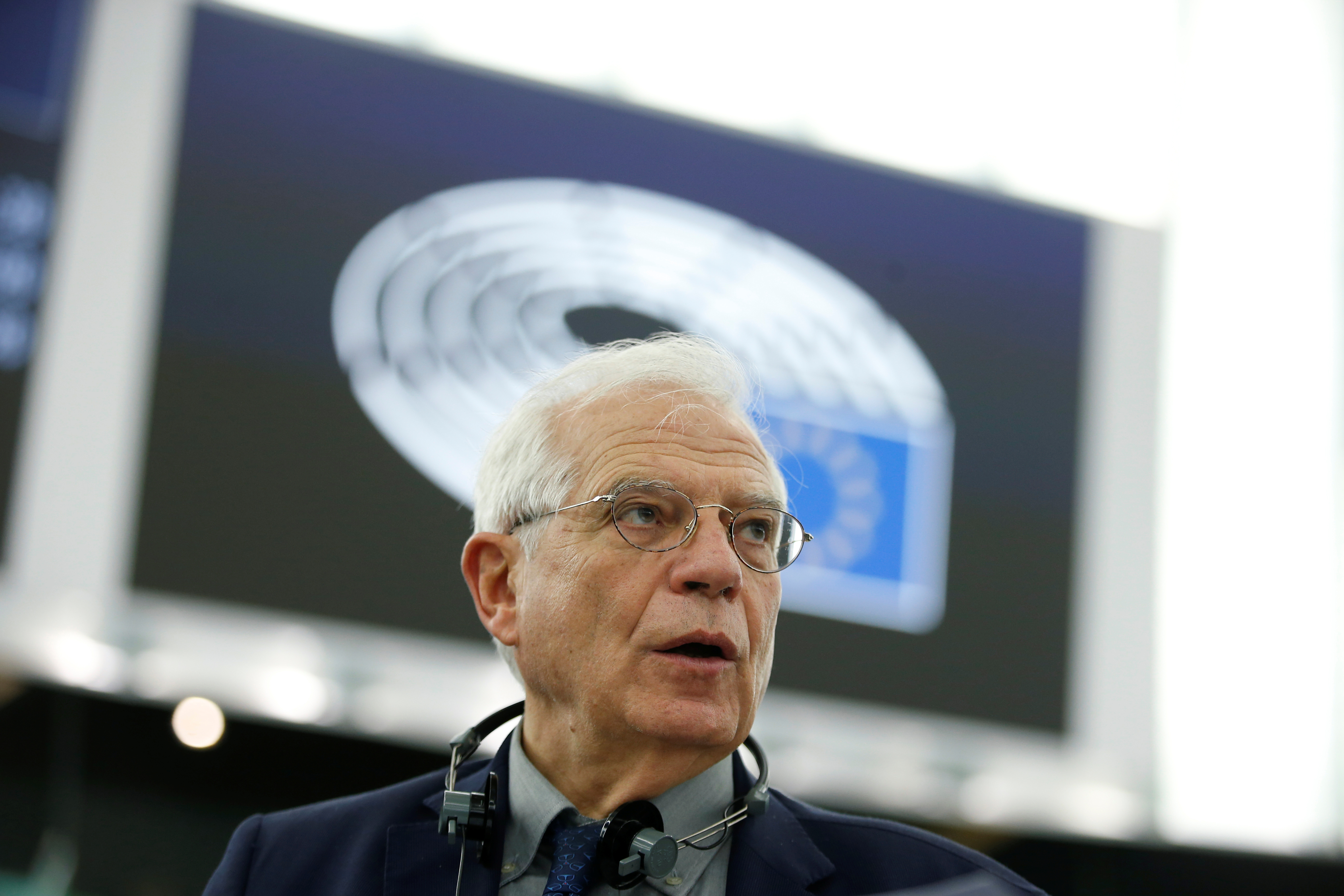 ABC: EEUU pide a Borrell que no interfiera en el principal banco de inversiones de América