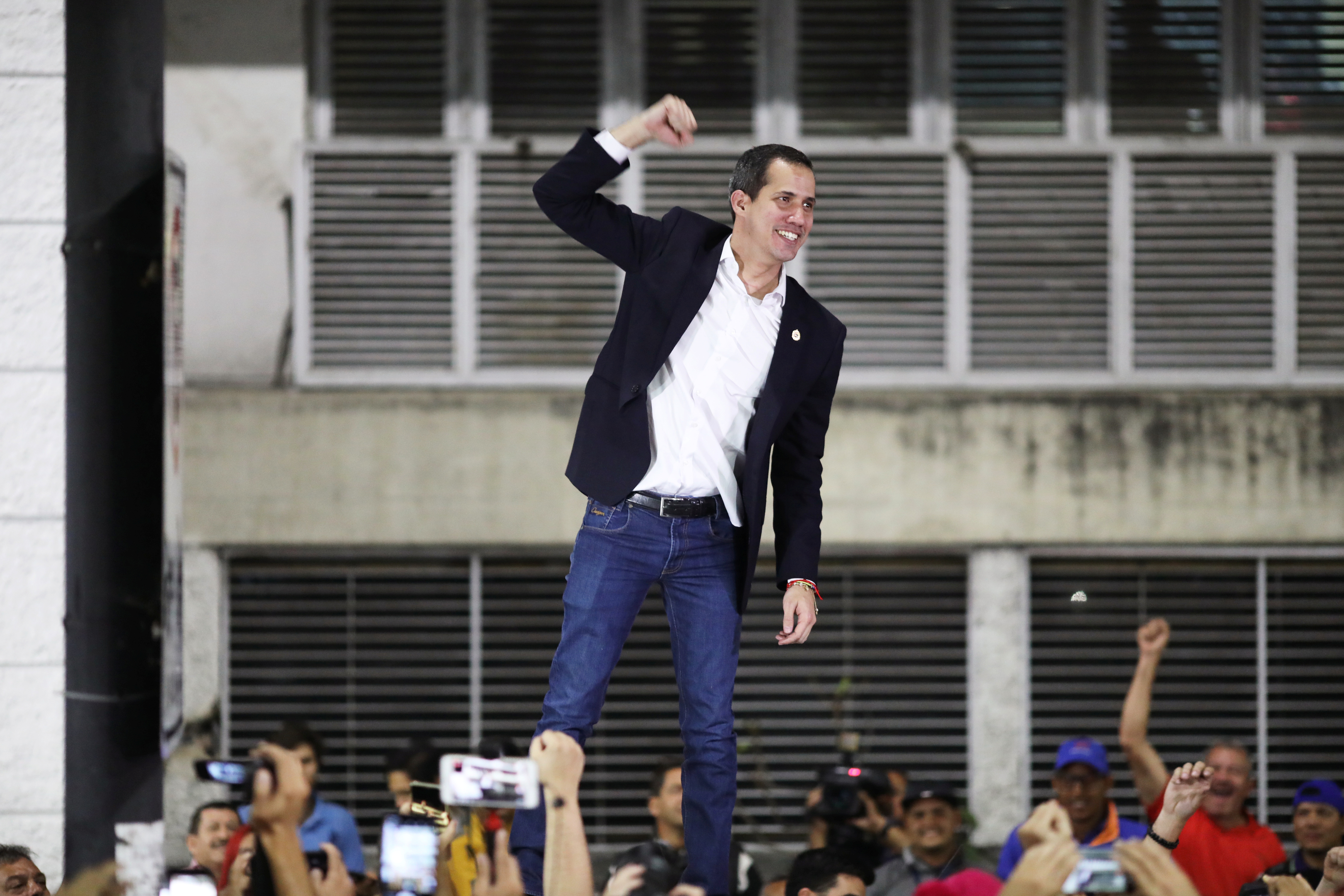 Ante la “operación Tun Tun” de Maduro, Guaidó le rebatió con el “Tic Tac”