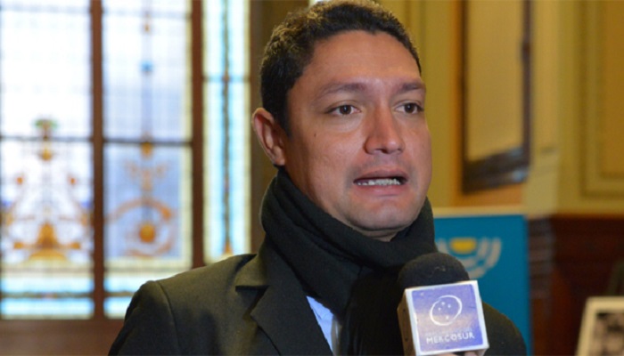 Diputado “Clap”, Leandro Domínguez, pidió una “ayudaíta” a Maduro para que liberen a su equipo