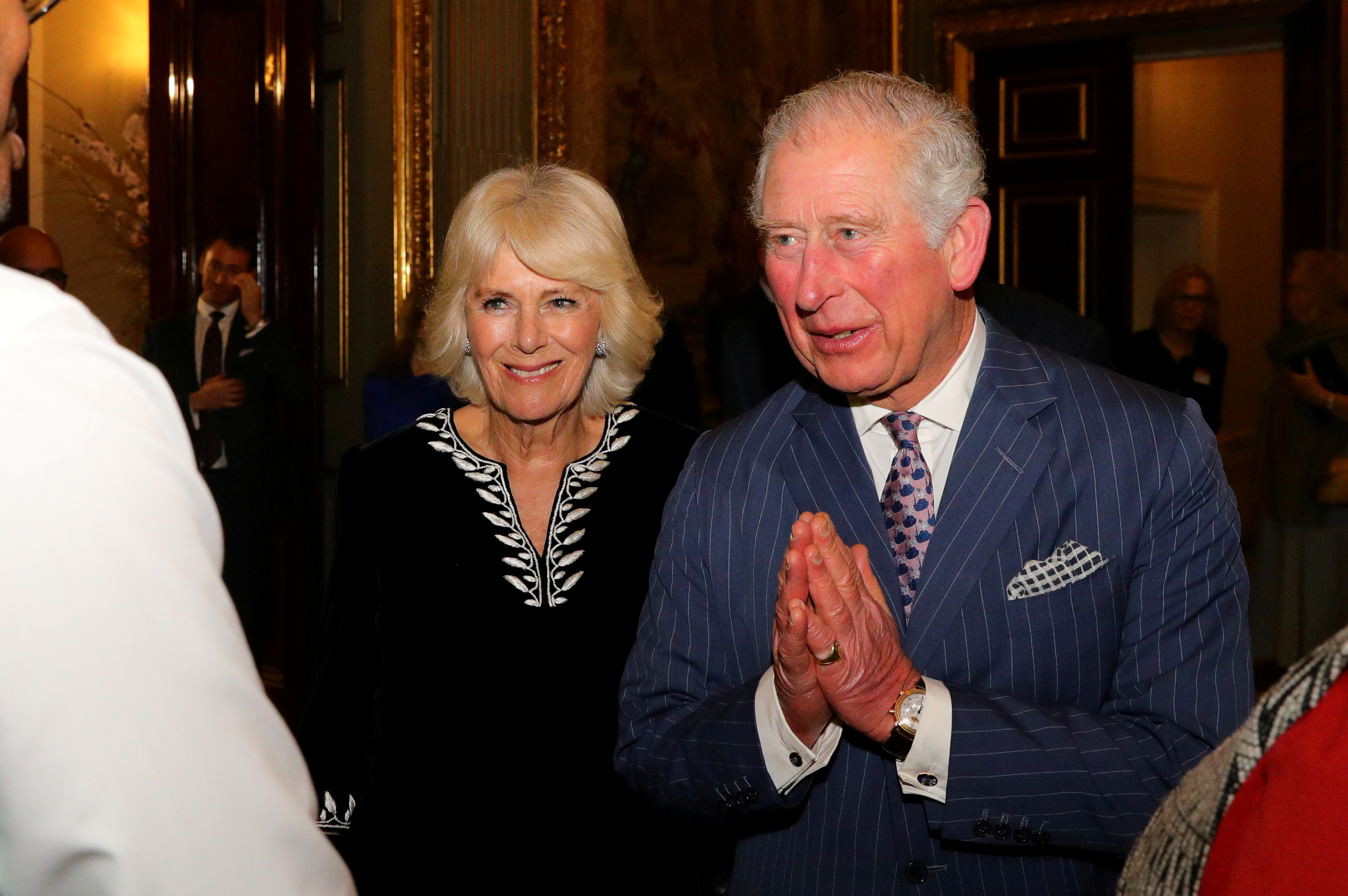 El príncipe Carlos insta a “esperar mejores tiempos” tras superar el Covid-19