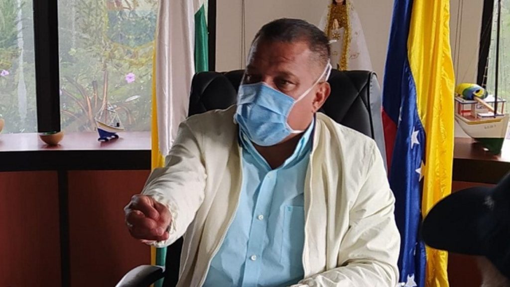 Alfredo Díaz exigió una explicación por los contagios de Covid-19 en la Isla de Coche (Video)