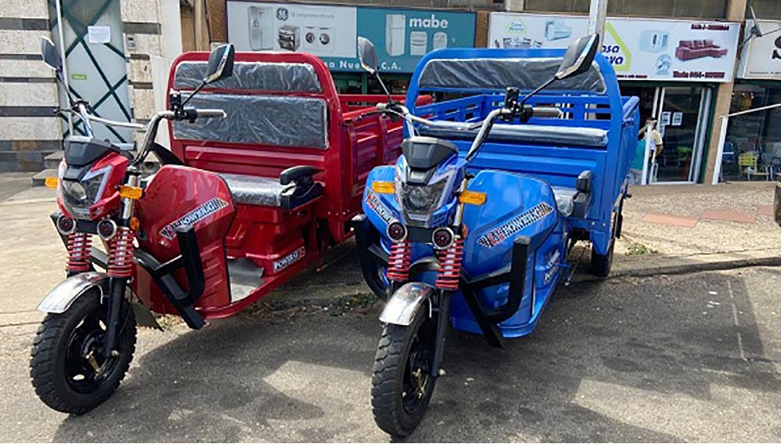 Importan motos eléctricas como alternativa a la crisis por combustible en Guayana