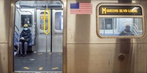 Policía de Nueva York negocia rendición de autor de asesinato en el metro
