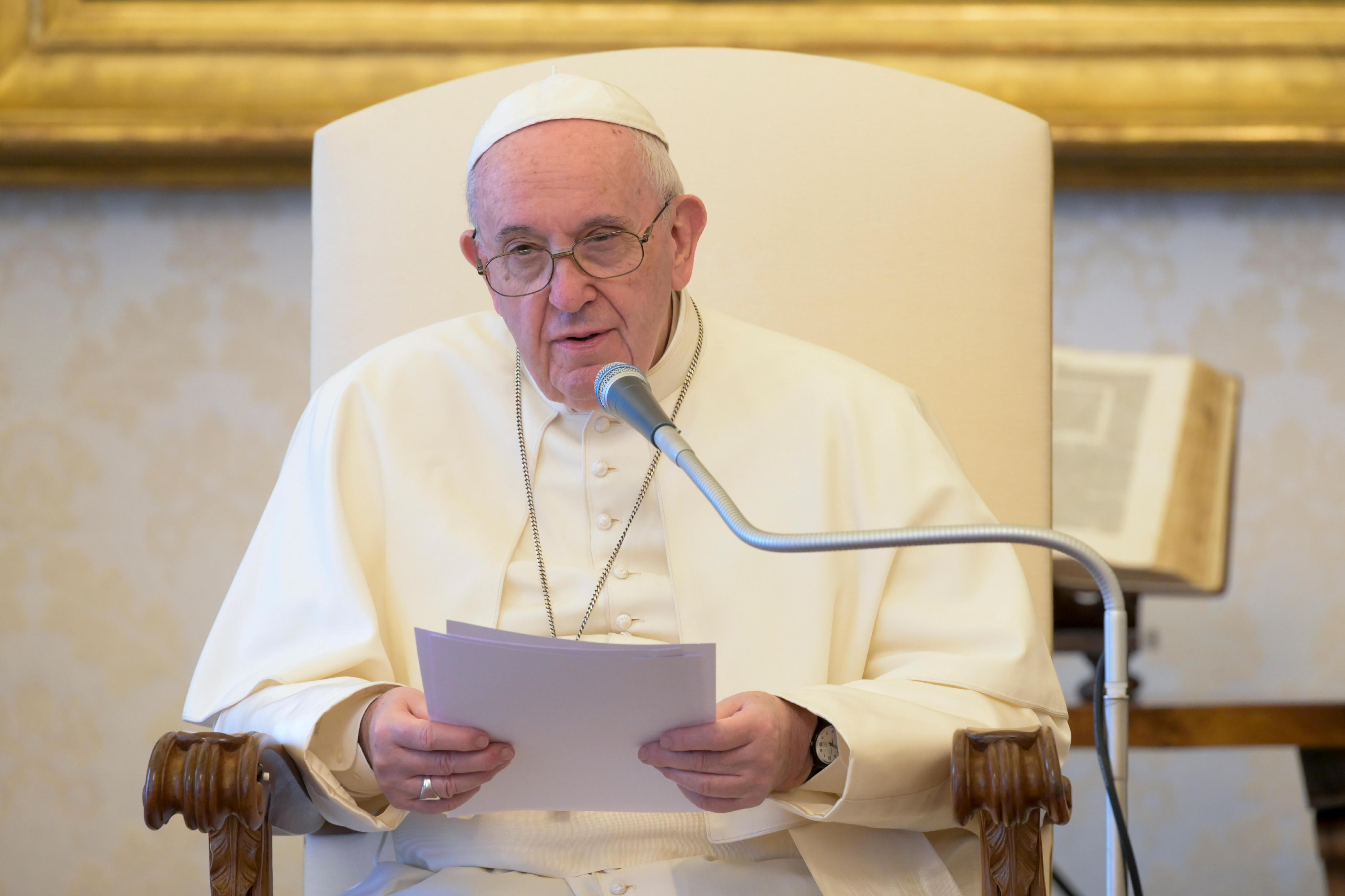 El papa Francisco pide a los misioneros evitar el proselitismo y no convertirse en ONG