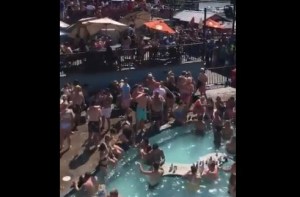 Autoridades en EEUU condenan concurrida fiesta en piscina