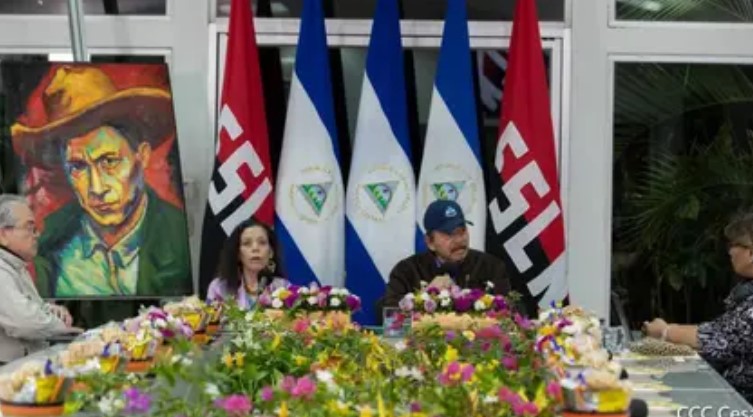 Las dos caras de Daniel Ortega: Se burla de la pandemia pero mantiene un riguroso protocolo de cuidado personal