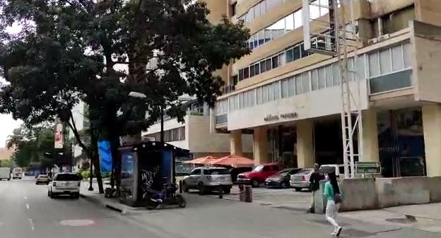 EN VIDEOS: Comercios cerrados en el este de Caracas tras nueva radicalización de la cuarentena