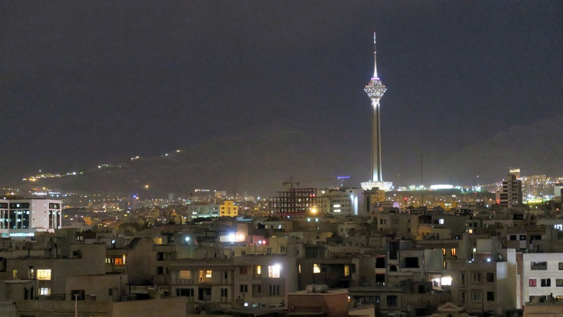 Se registró una fuerte explosión en las afueras de la capital de Irán (Videos)