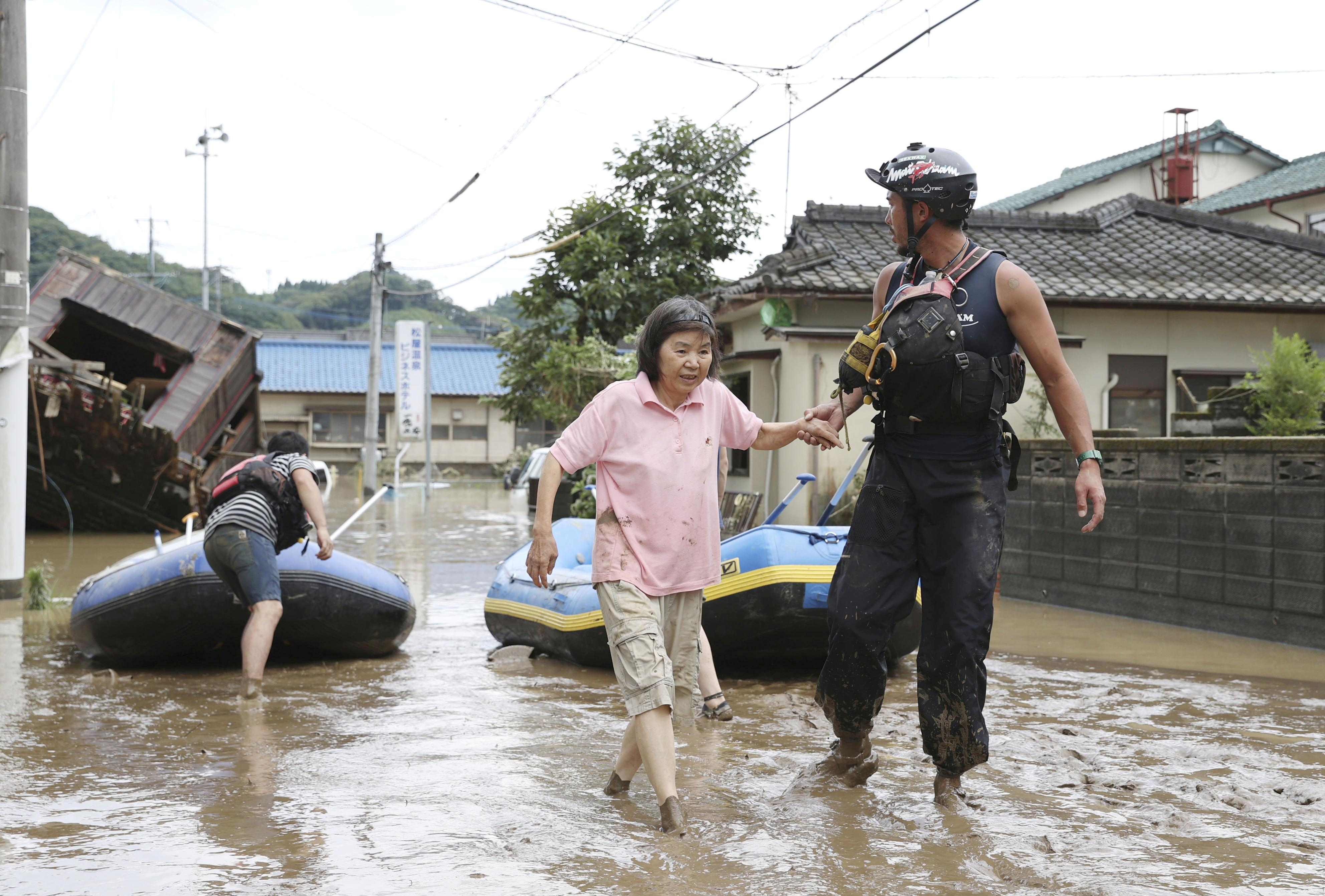 Japón evacua cientos de miles de personas por fuertes lluvias