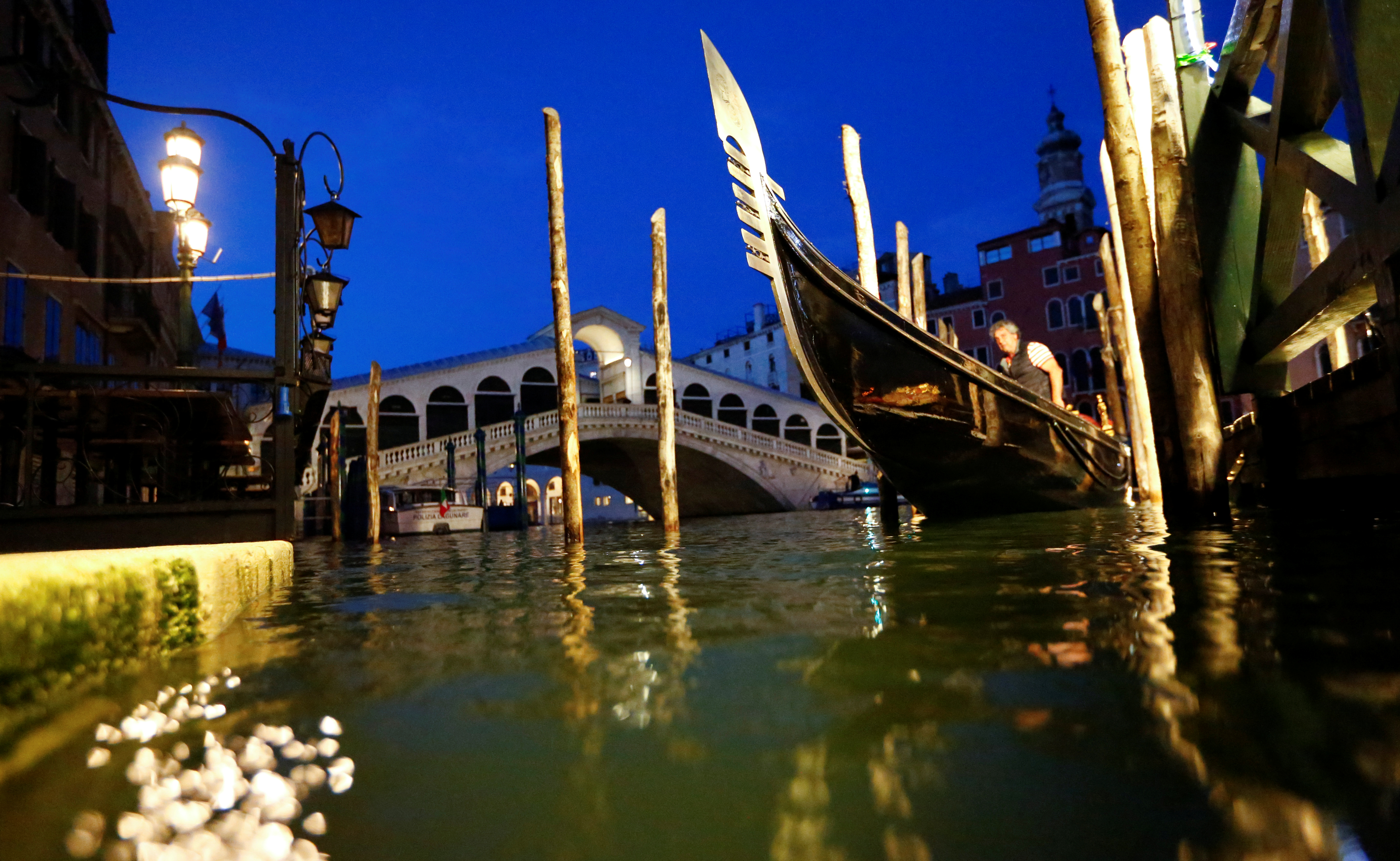Venecia prueba con éxito un sistema de barreras de protección anti inundaciones (VIDEO)