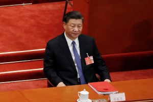 China amenaza con una respuesta enérgica tras suspender Londres el tratado de extradición con Hong Kong