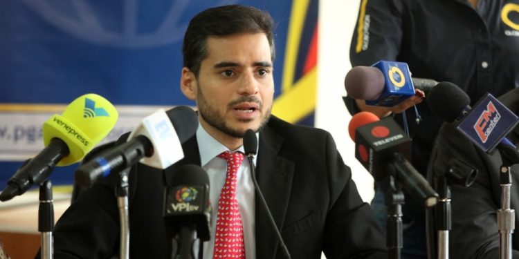Armando Armas: Los venezolanos tienen derecho a la identidad