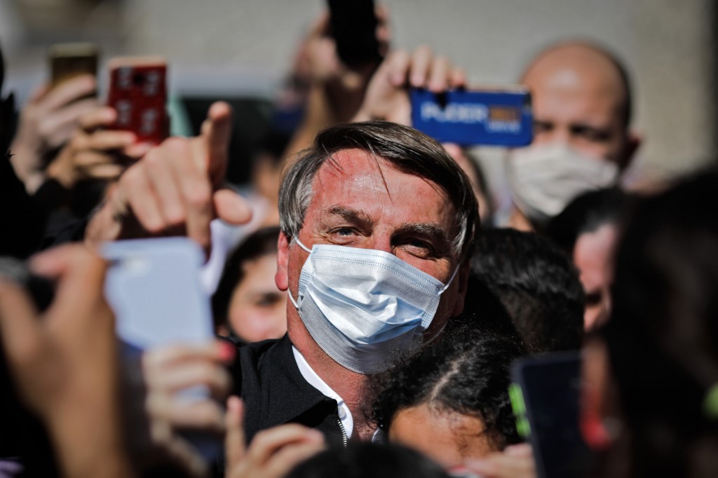 Bolsonaro apuesta ahora por la vacuna para que Brasil “vuelva a la normalidad”