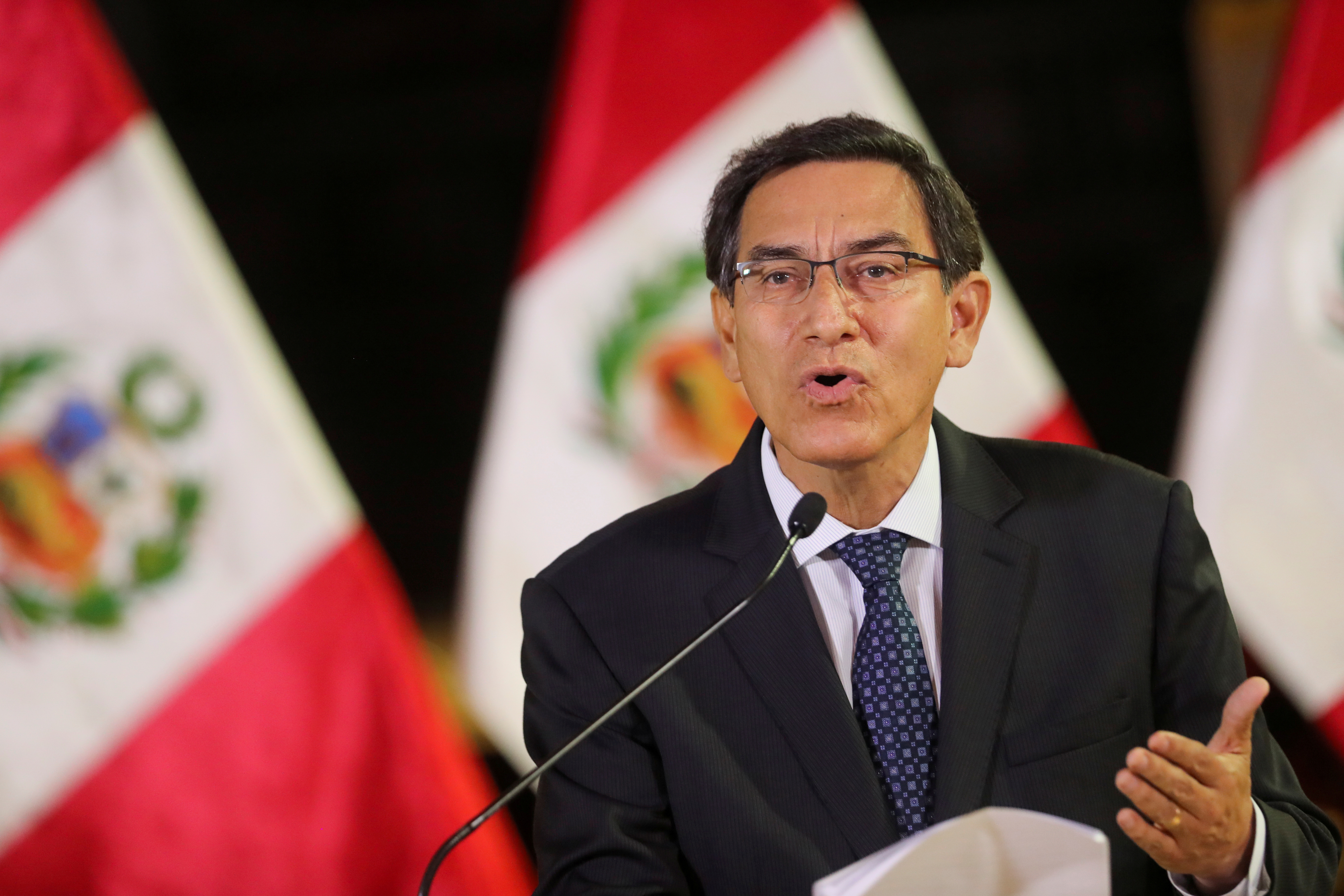 Fiscal anticorrupción solicita prisión preventiva contra el ex presidente de Perú Martín Vizcarra