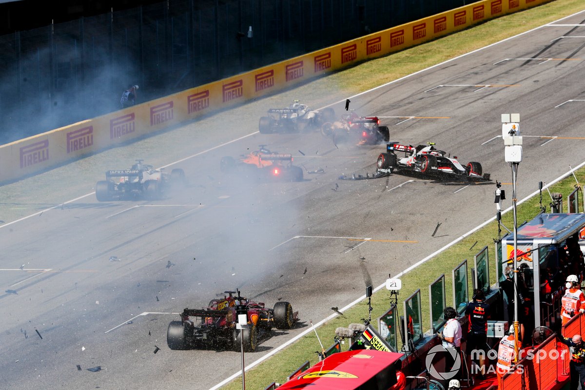 Accidente en primera salida en el Gran Premio de la Toscana-Mugello de la F1 entre McLaren, Alfa Romeo y Haas (VIDEO)