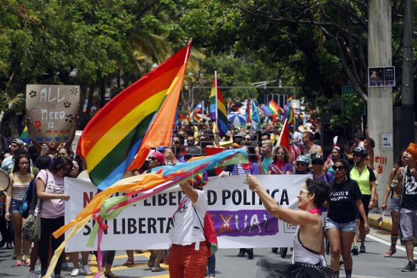 Asesinan a balazos a mujer trans en un barrio del suroeste de Puerto Rico
