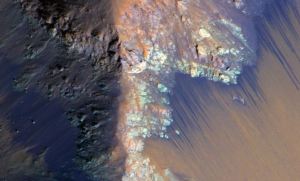 Estudio del meteorito marciano más antiguo reveló la posible data del agua en Marte