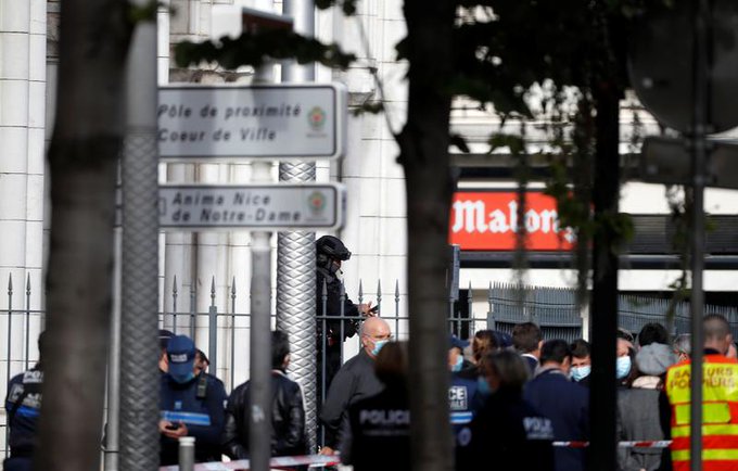 Segundo atentado en Francia: Un hombre ataca a transeúntes con un cuchillo al grito de “Allahu Akbar”