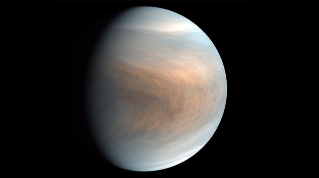 Por qué Venus gira al revés que el resto de planetas del Sistema Solar