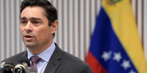 Carlos Vecchio: Ceso mis funciones como embajador, pero nunca cesará mi compromiso ante los venezolanos