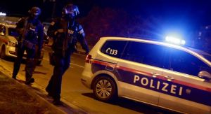 Imágenes sensibles: Terroristas dispararon a quemarropa contra transeúntes vieneses