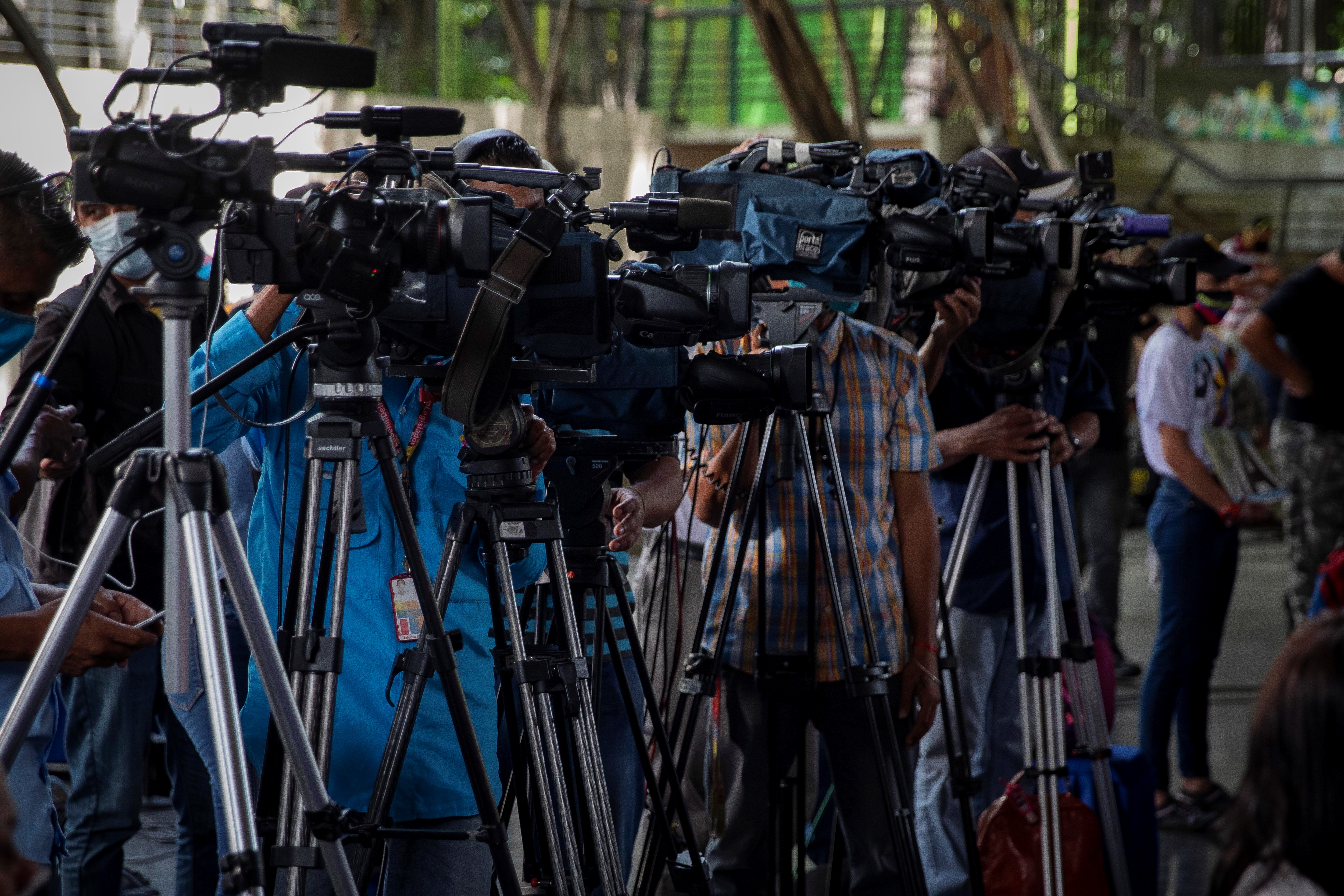 Legítima AN sobre el ejercicio del periodismo en Venezuela: “es un acto de heroísmo”