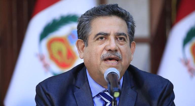 Congreso peruano exhorta al presidente Manuel Merino a renunciar