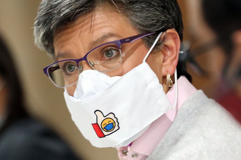 Alcaldesa de Bogotá cuestiona duramente la falta de vacunas en el país