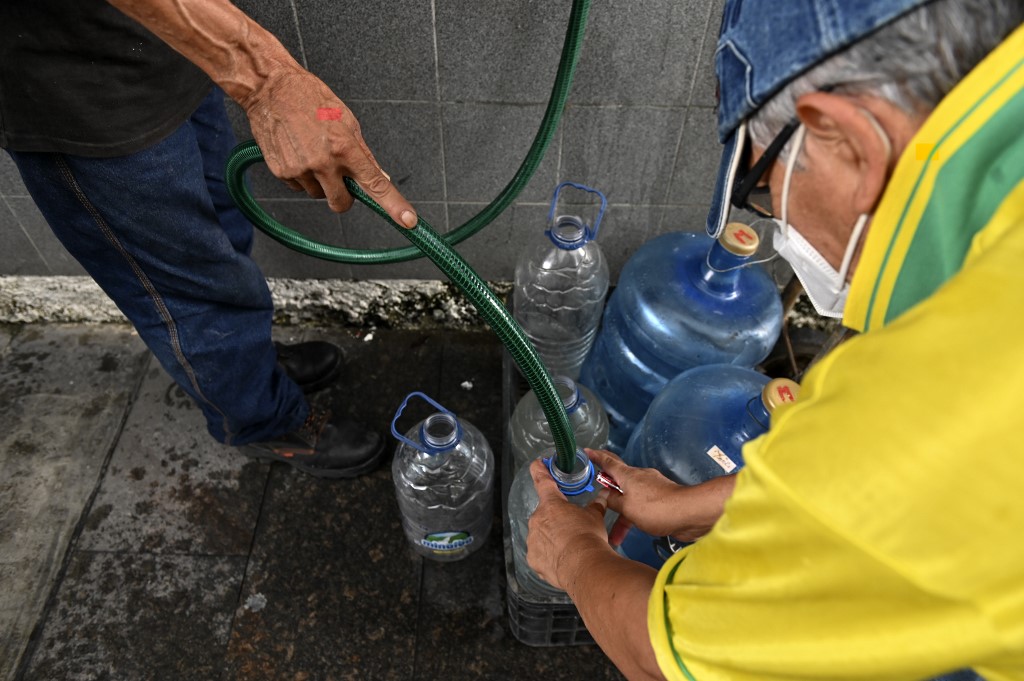 Maduro prometió resolver “al 100%” los problemas del agua en Venezuela