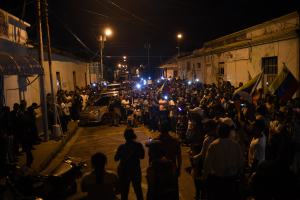 Entonando el Gloria al Bravo Pueblo, habitantes de Güiria protestaron por la muerte de balseros venezolanos (Videos)