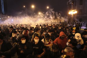 Observador de DDHH reporta que la policía peruana cometió “graves abusos” durante protestas