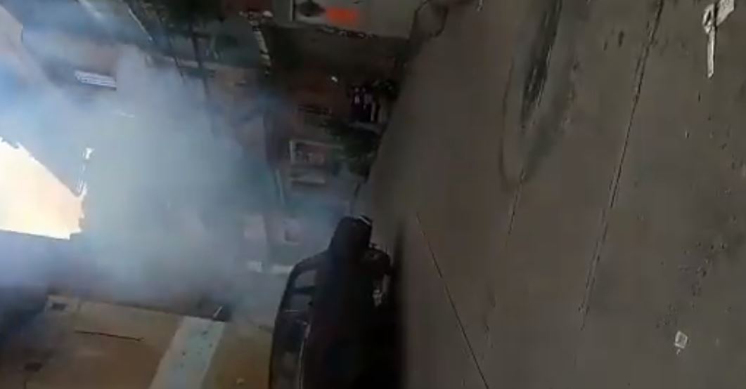 EN VIDEO: Hasta granadas le lanzaron a las Faes en La Vega #8Ene