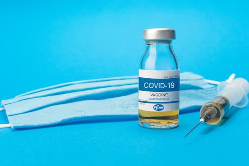 Reino Unido trabaja con Pfizer, AstraZeneca para aumentar suministros de vacunas contra el Covid-19