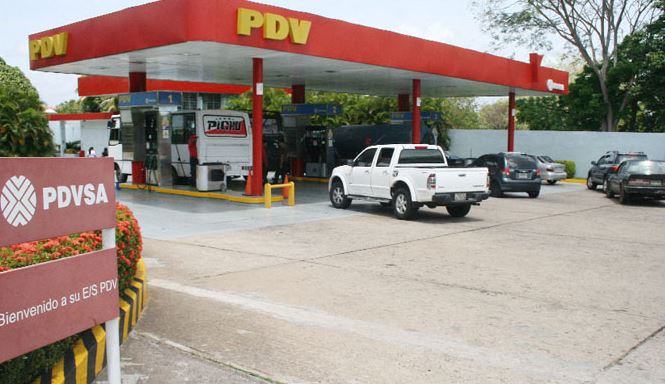 “Solo operan las mafias”: Denuncian 16 días sin suministro de gasolina en Bolívar #10Abr