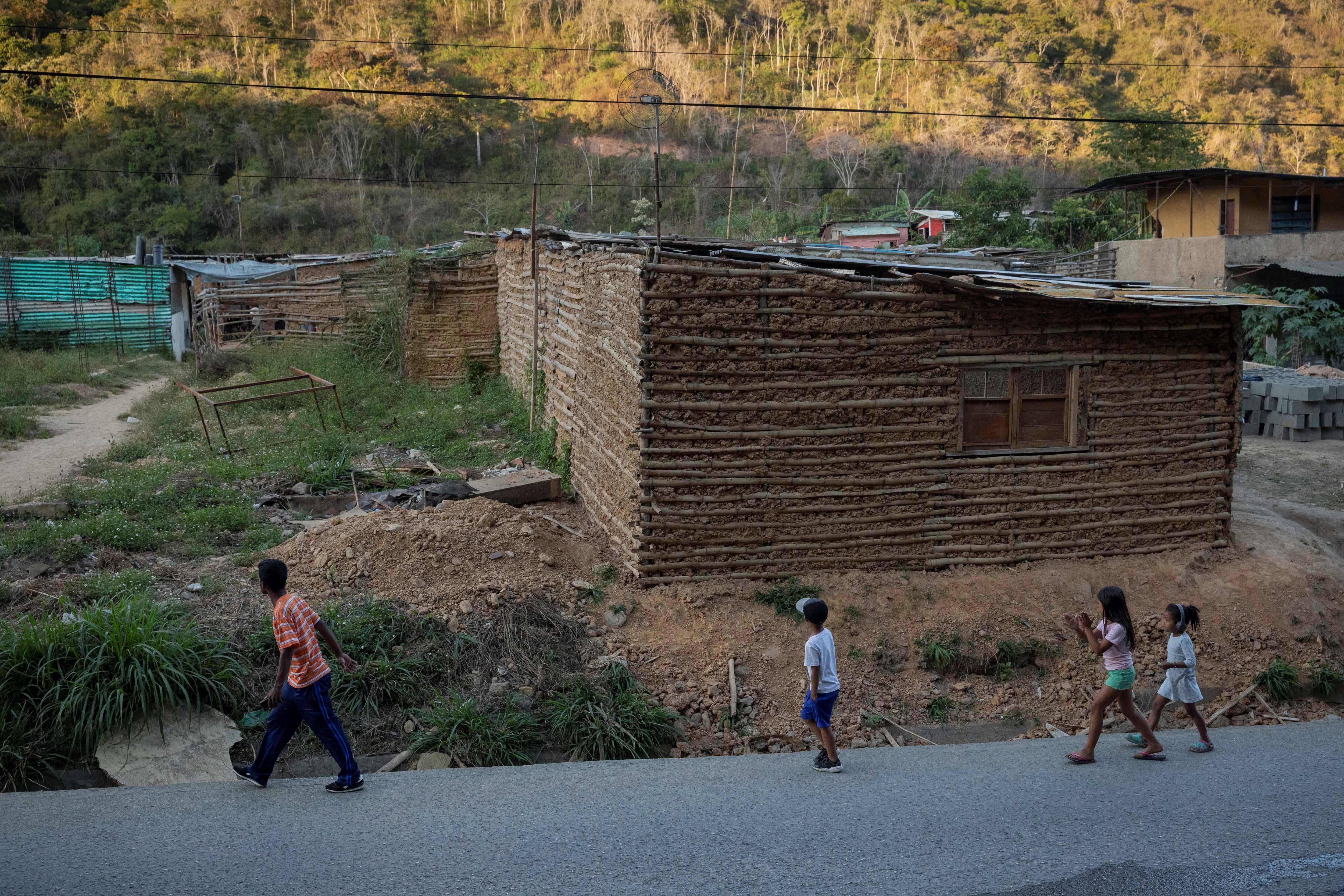 Pobreza extrema: Tres de cada cuatro venezolanos sobrevive con un dólar diario