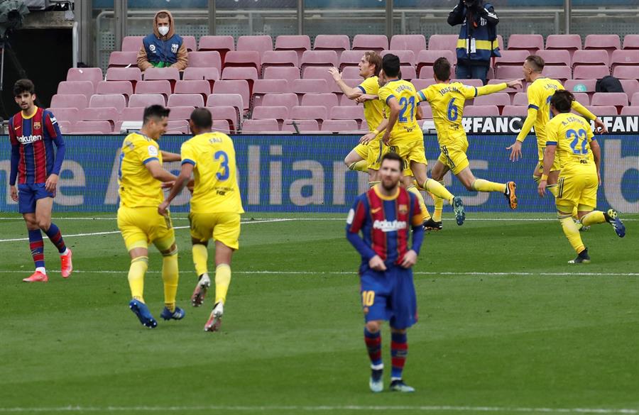 El Barça regala “otro pedacito” de La Liga