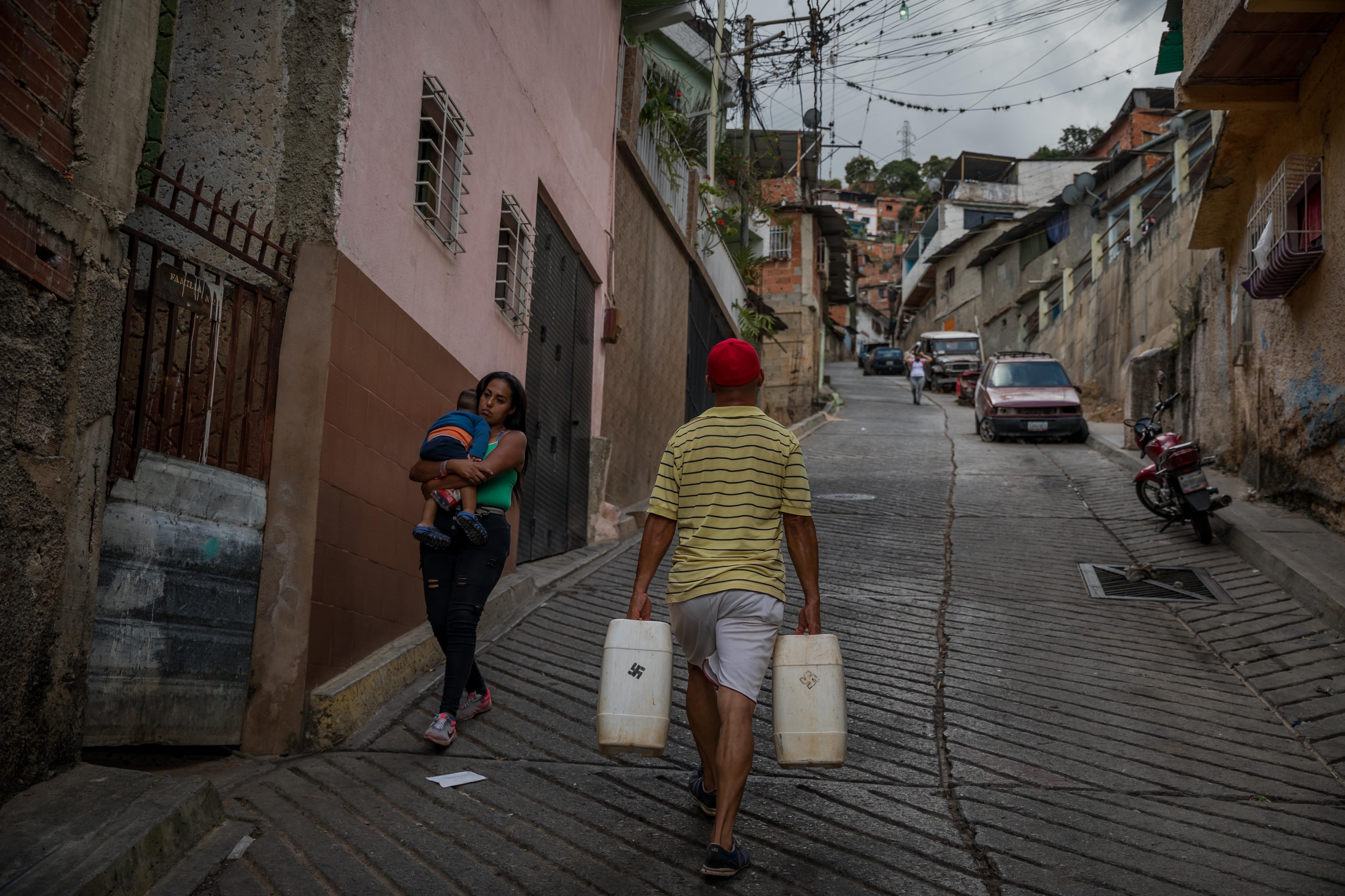 Caracas, la ciudad sin agua corriente (Fotos)