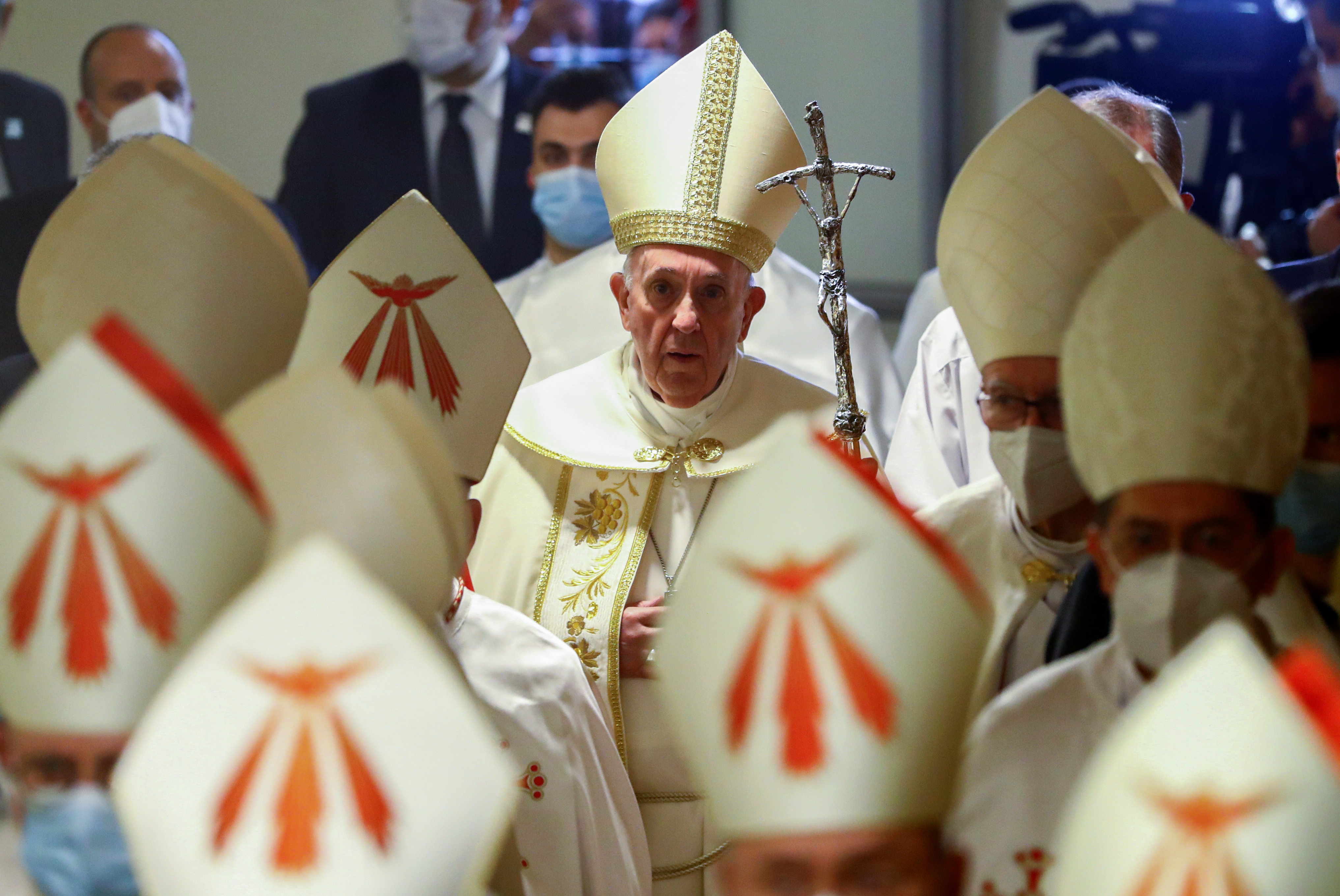 El papa Francisco celebra su primera misa pública en Irak