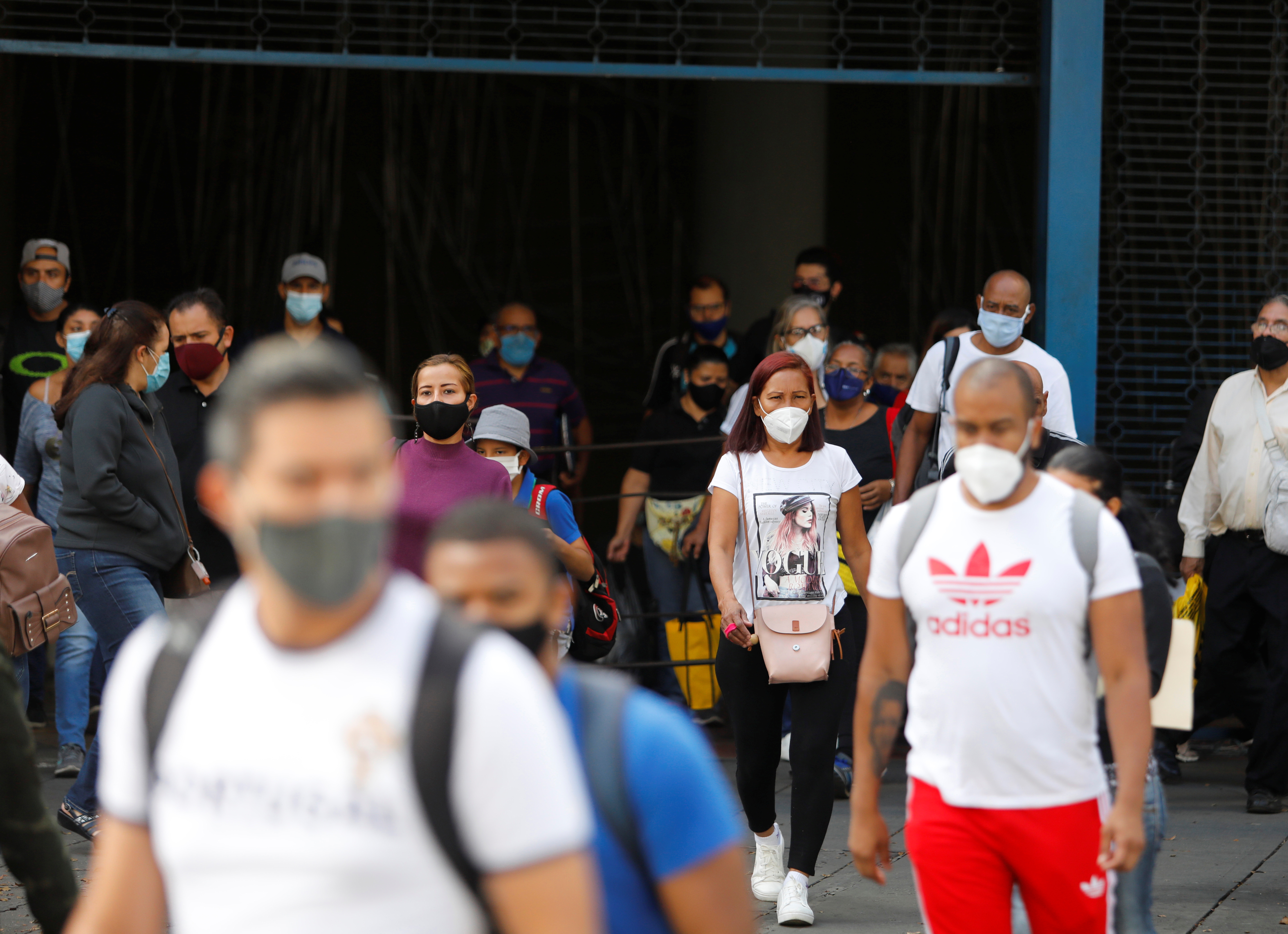 Sociedad Venezolana de Infectología advierte sobre la falta de condiciones para flexibilizar restricciones