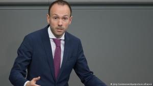 Diputado alemán Nikolas Löbel abandona la política por corruptela con mascarillas
