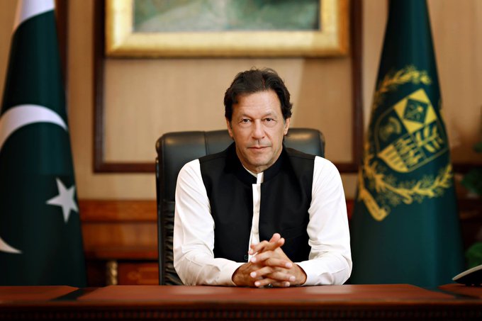 Primer ministro de Pakistán Imran Khan da positivo por Covid-19