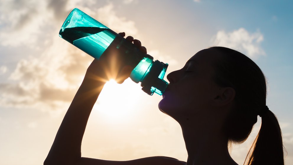 Día Mundial del Agua: Qué beneficios tiene y cuántos litros hay que tomar por día