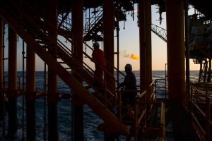 China pone a prueba “el pulso” de Biden: Compra más petróleo iraní y venezolano