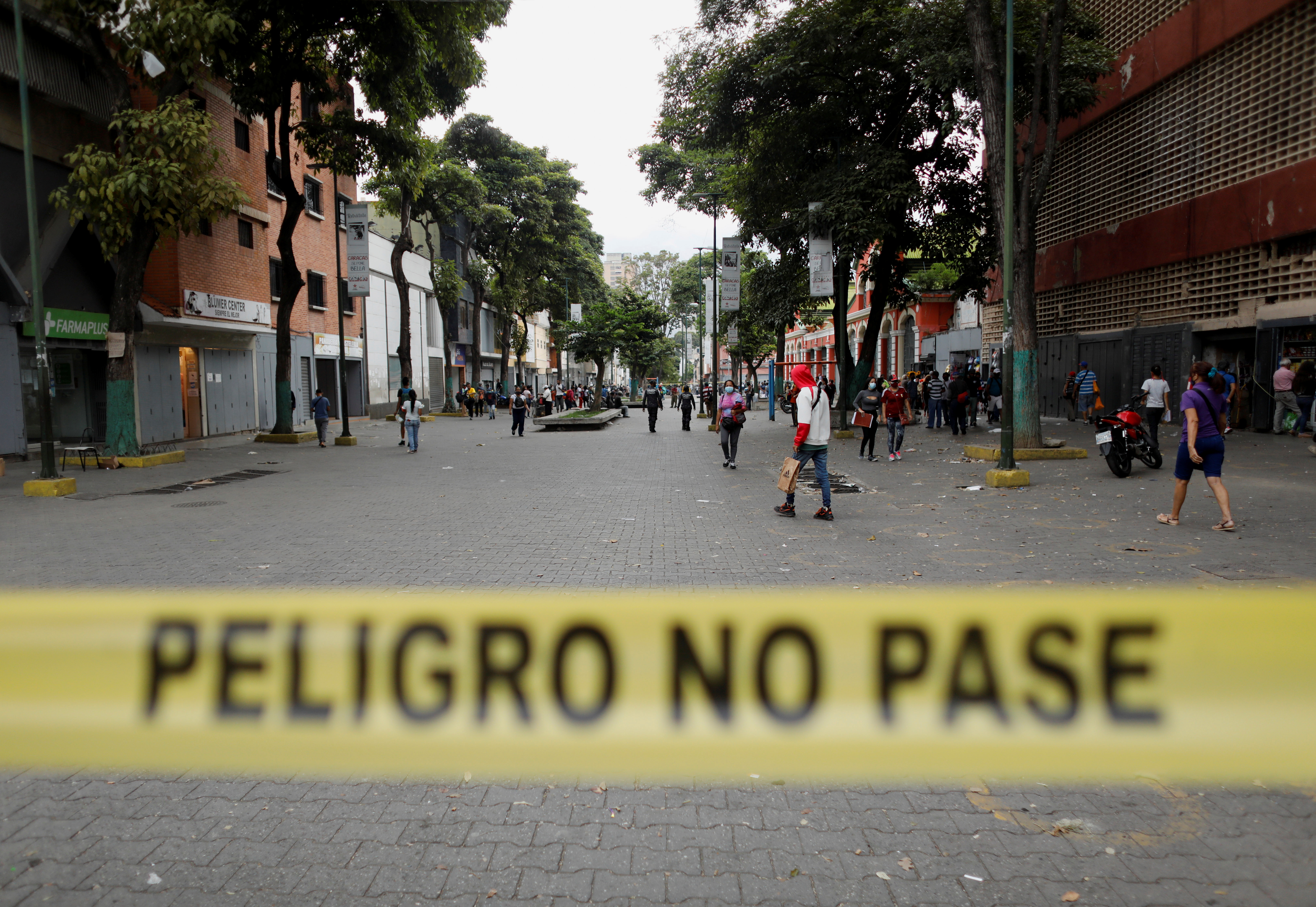 Venezuela, en el peor momento de la pandemia: Cientos de médicos fallecidos y mercado negro de vacunas