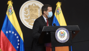 Guaidó afirmó que el único “plan” de vacunación de Maduro es el control social